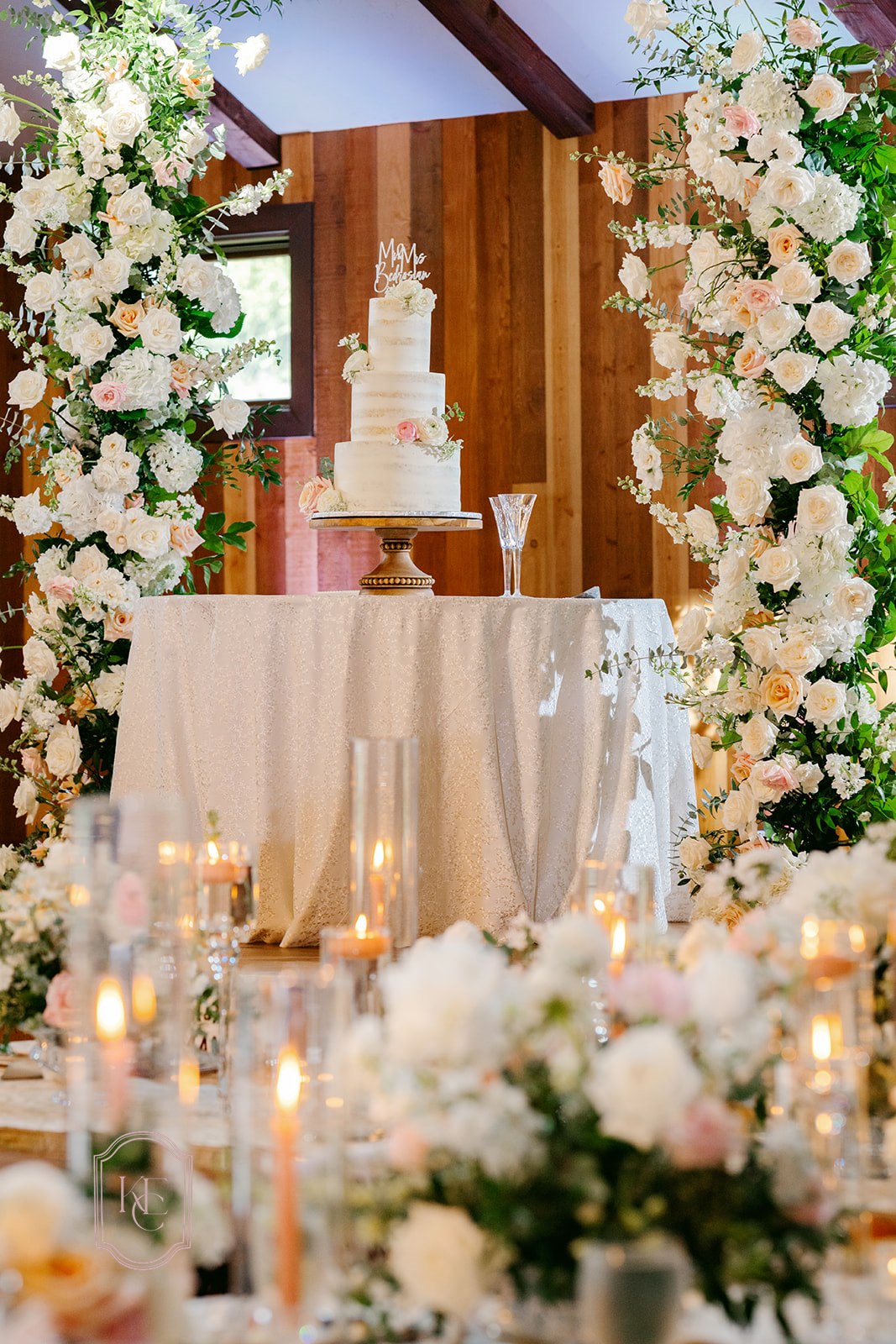 Wedding cake at the Texas wedding reception